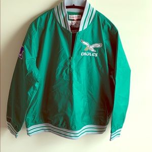 🦅💚 Men’s Vintage Eagles pullover- worn ONCE